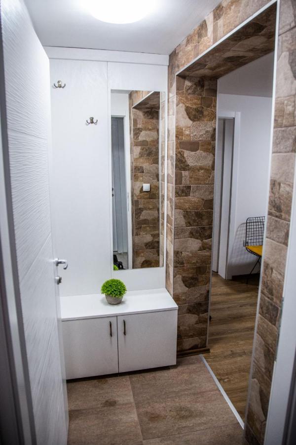 Smile Apartment Pirot Exterior photo