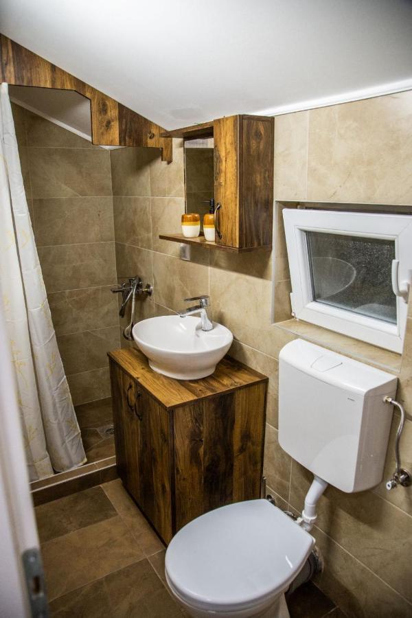 Smile Apartment Pirot Exterior photo