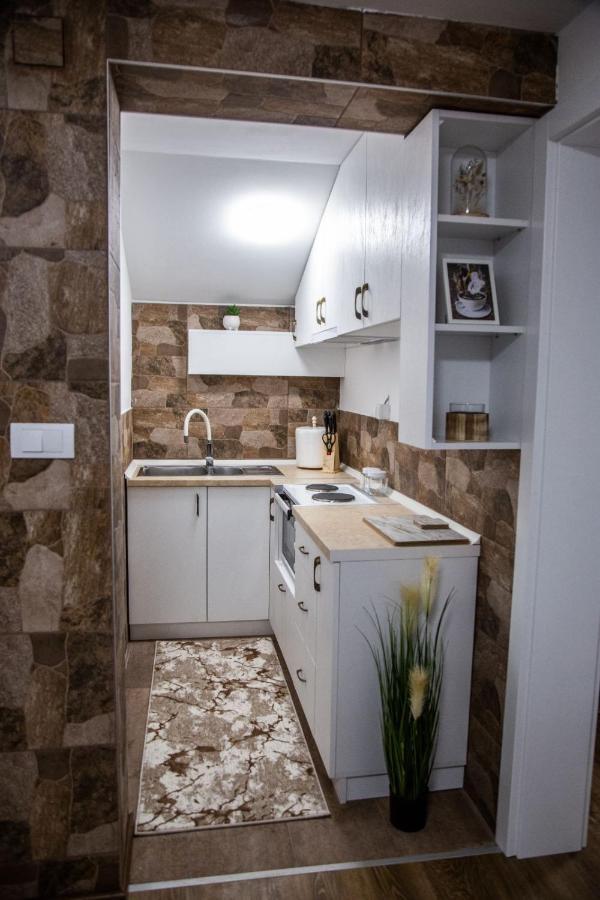 Smile Apartment Pirot Exterior photo